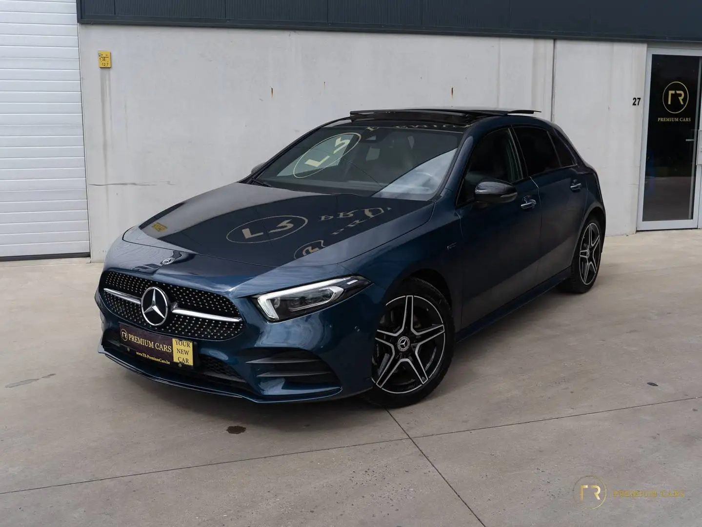 Mercedes-Benz A 250 e l PHEV l AMG Line l Pano l Premium+