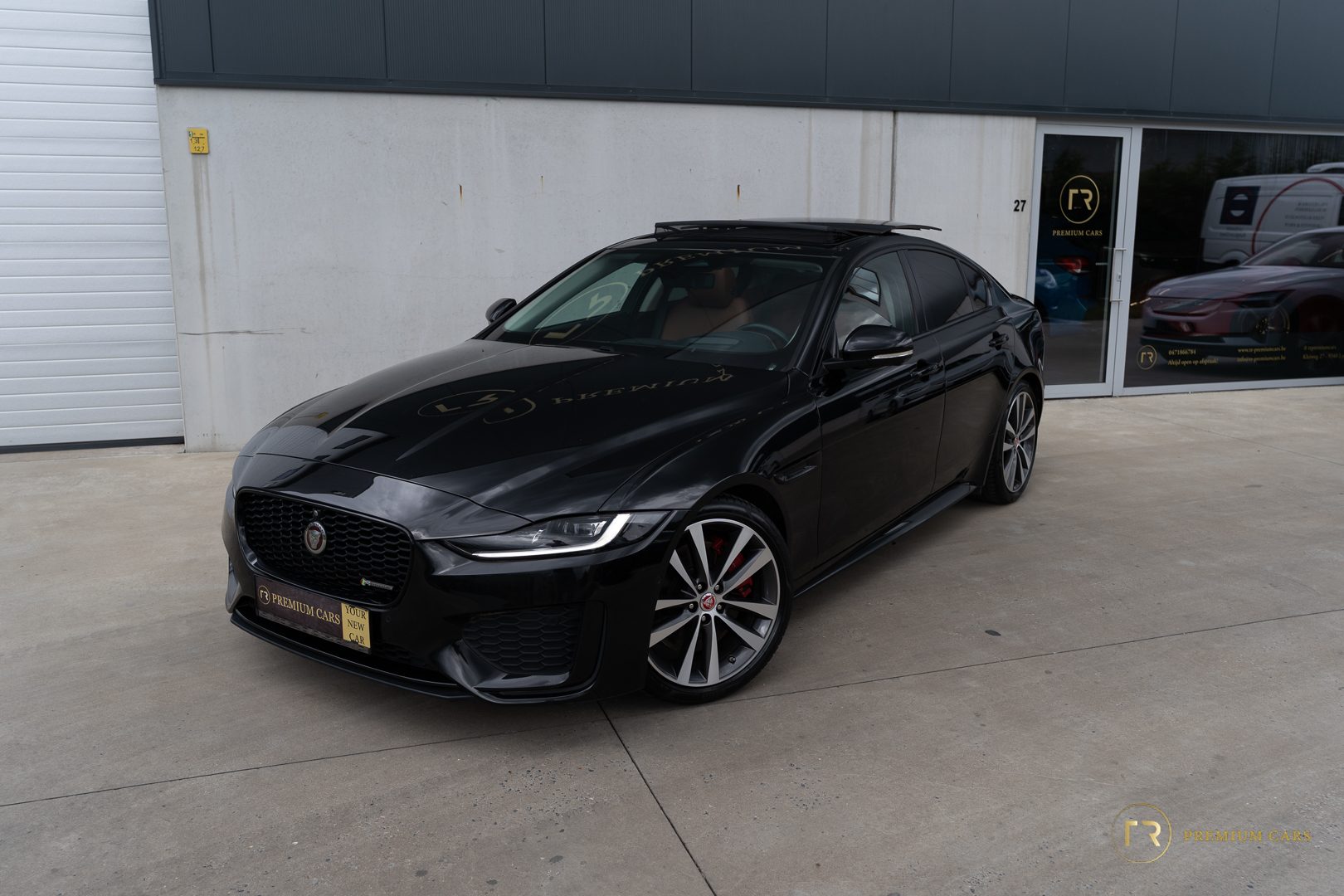 Jaguar XE P250 R-Dynamic Black | R-Dynamic l Sunroof l Meridian l HUD