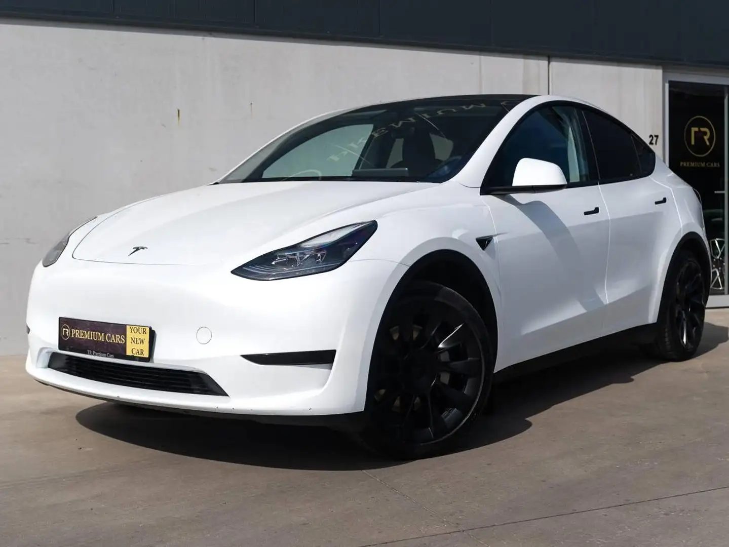 Tesla Model Y Standard Range l Towhook l 96% SOH