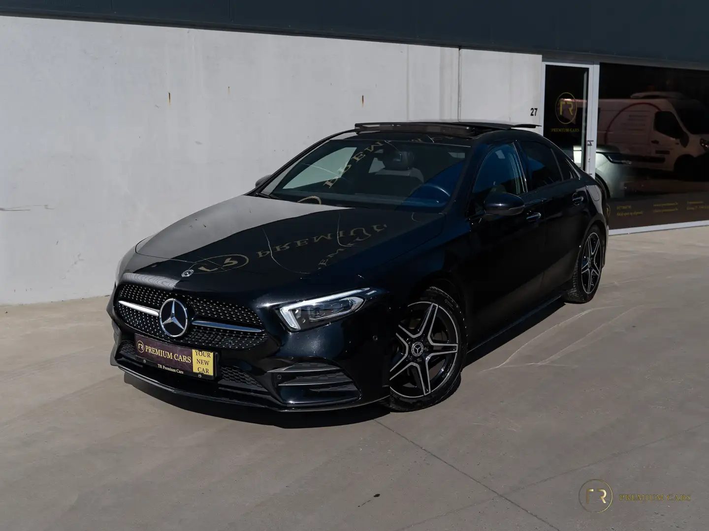 Mercedes-Benz A 180 AMG l Limousine l Pano l Pr