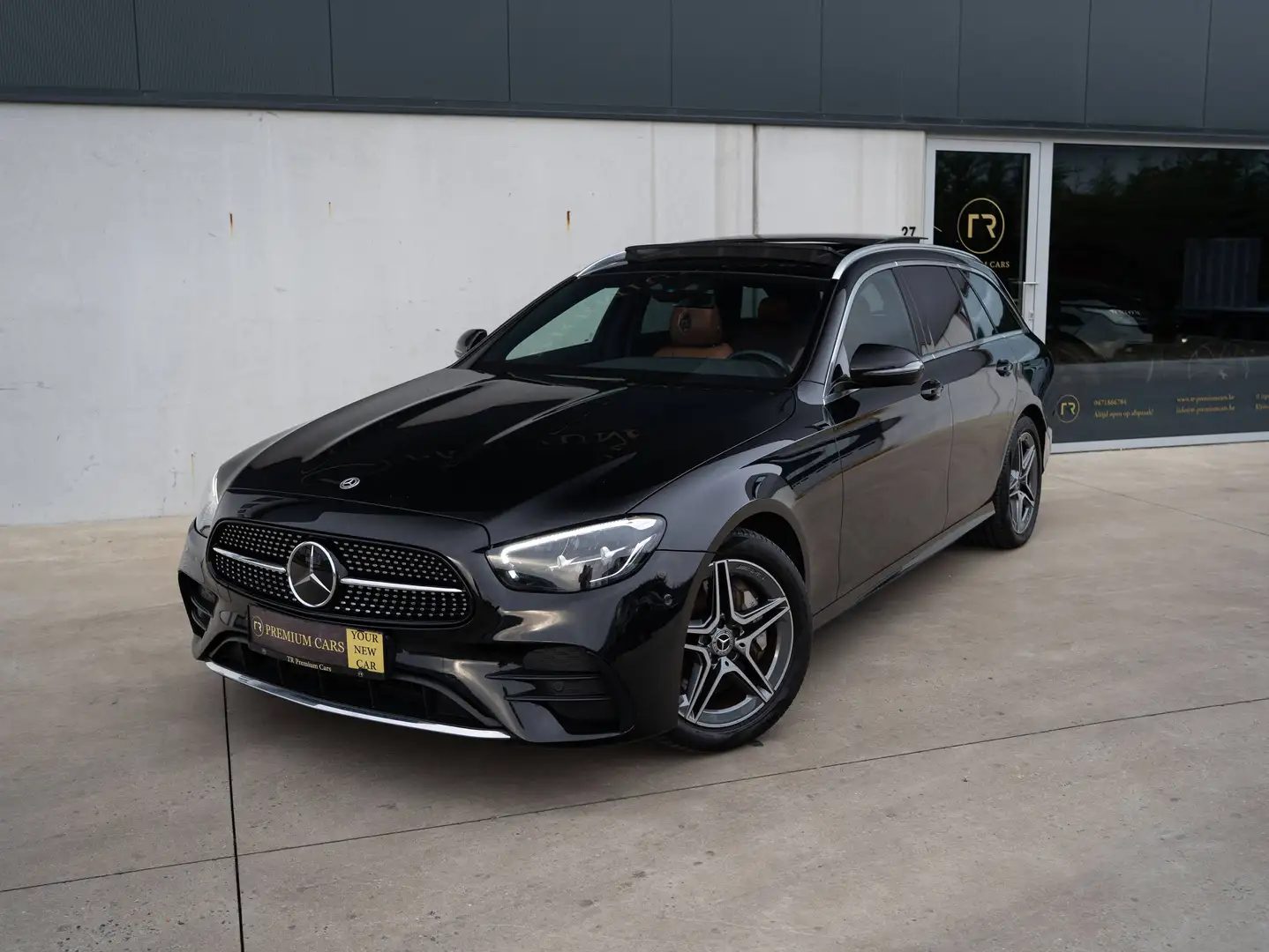 Mercedes-Benz E 300 e l PHEV l AMG Line l Pano l Camera l Trekhaak l Cognac l Electric Seats