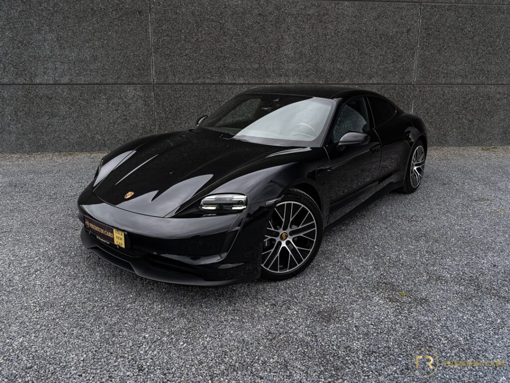 Porsche Taycan l Pano l Camera l Full black