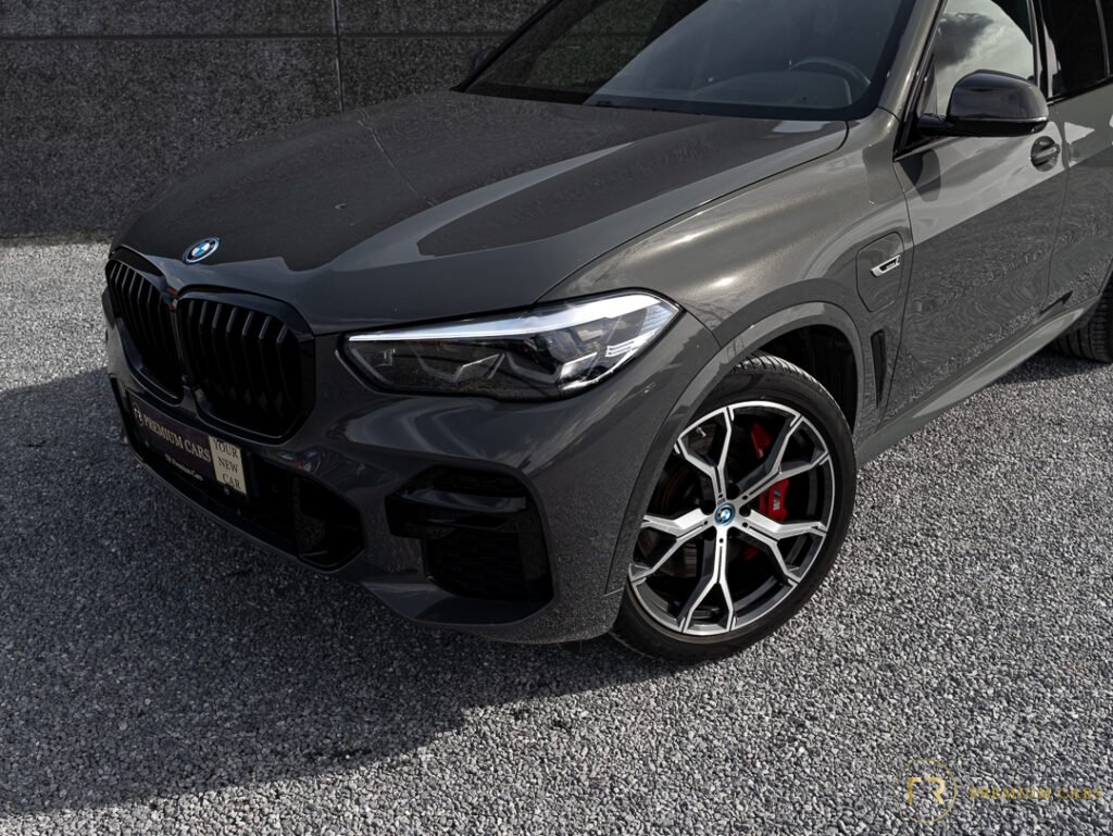 BMW X5 45e l M-Sport l Dravit Grau l Sky Lounge l Individual